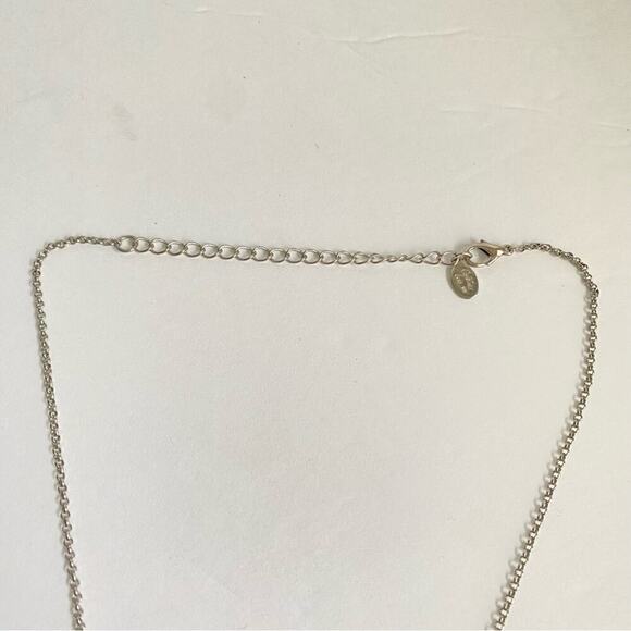 SOLD Vintage Cookie Lee Peace Dove Necklace Silver Tone Bird Dainty Holiday - Picture 6 of 8